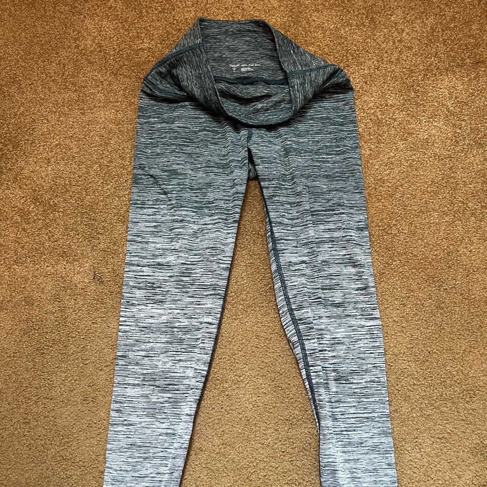 Aerie Chill. Play. Move Ombré Leggings